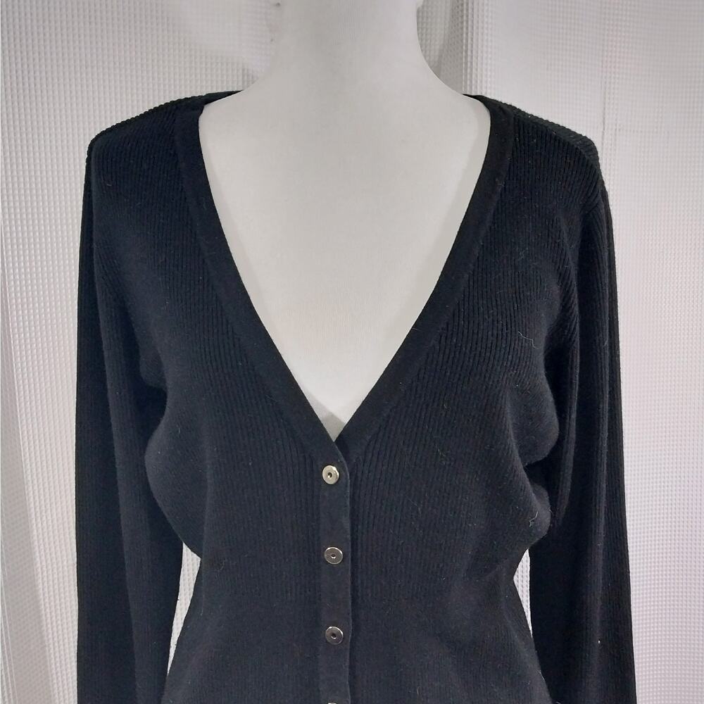 WHITE HOUSE BLACK MARKET! BLACK RIBBED KNIT, WHITE TRIM, POCKETED SWEATER! SZ L - Picture 3 of 9